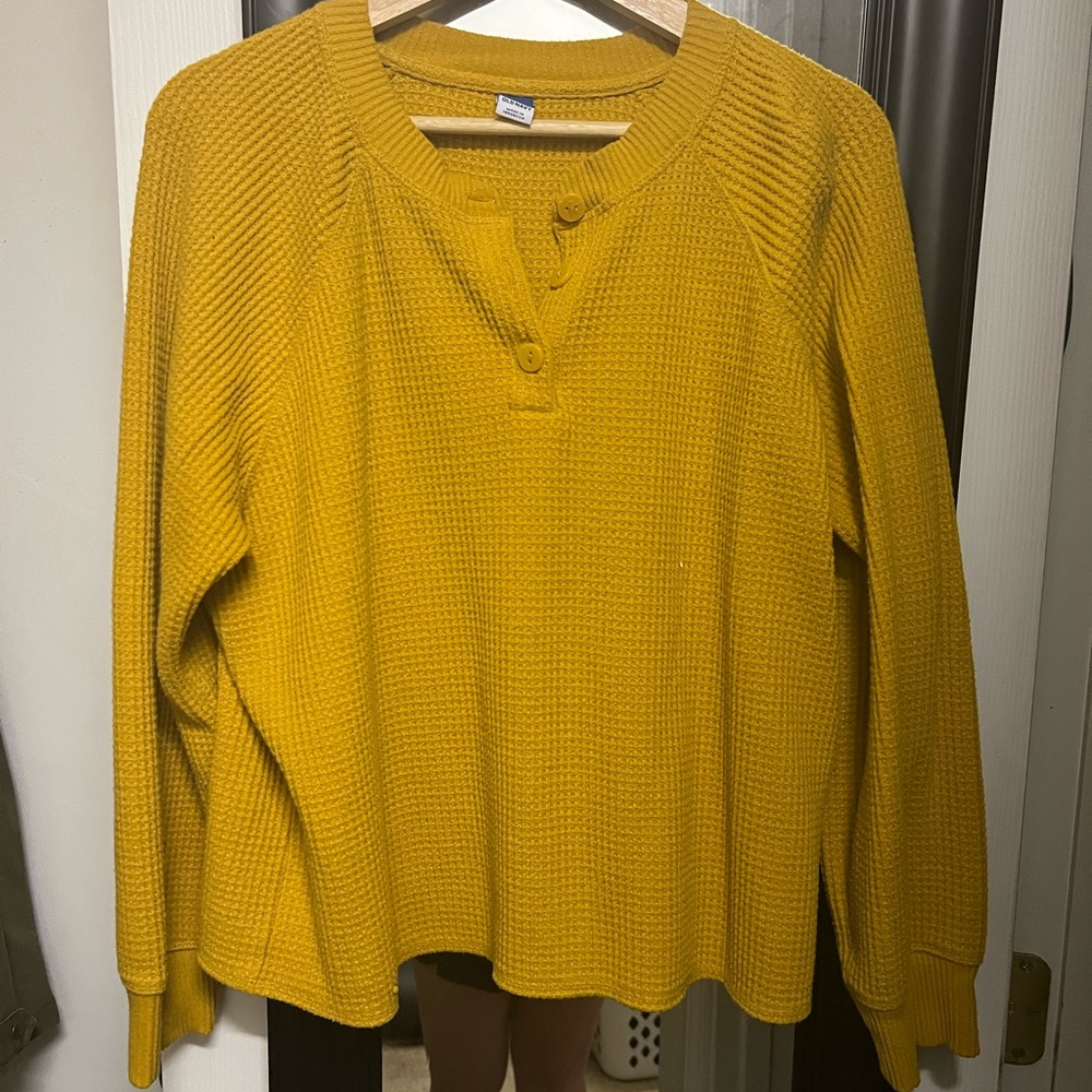 Old Navy henley